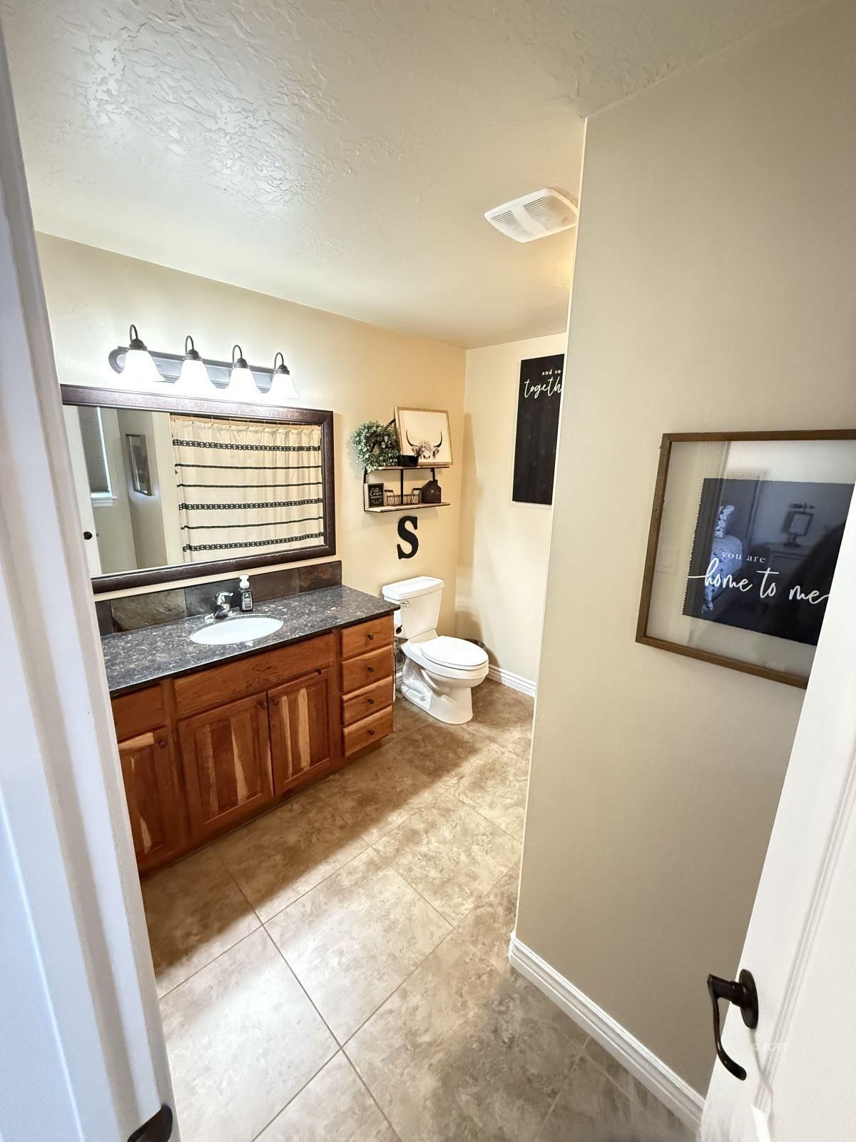 319 Country Club Parkway Property Photo 23