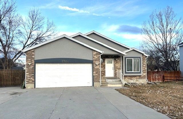 2324 Virginia Way Property Photo 1