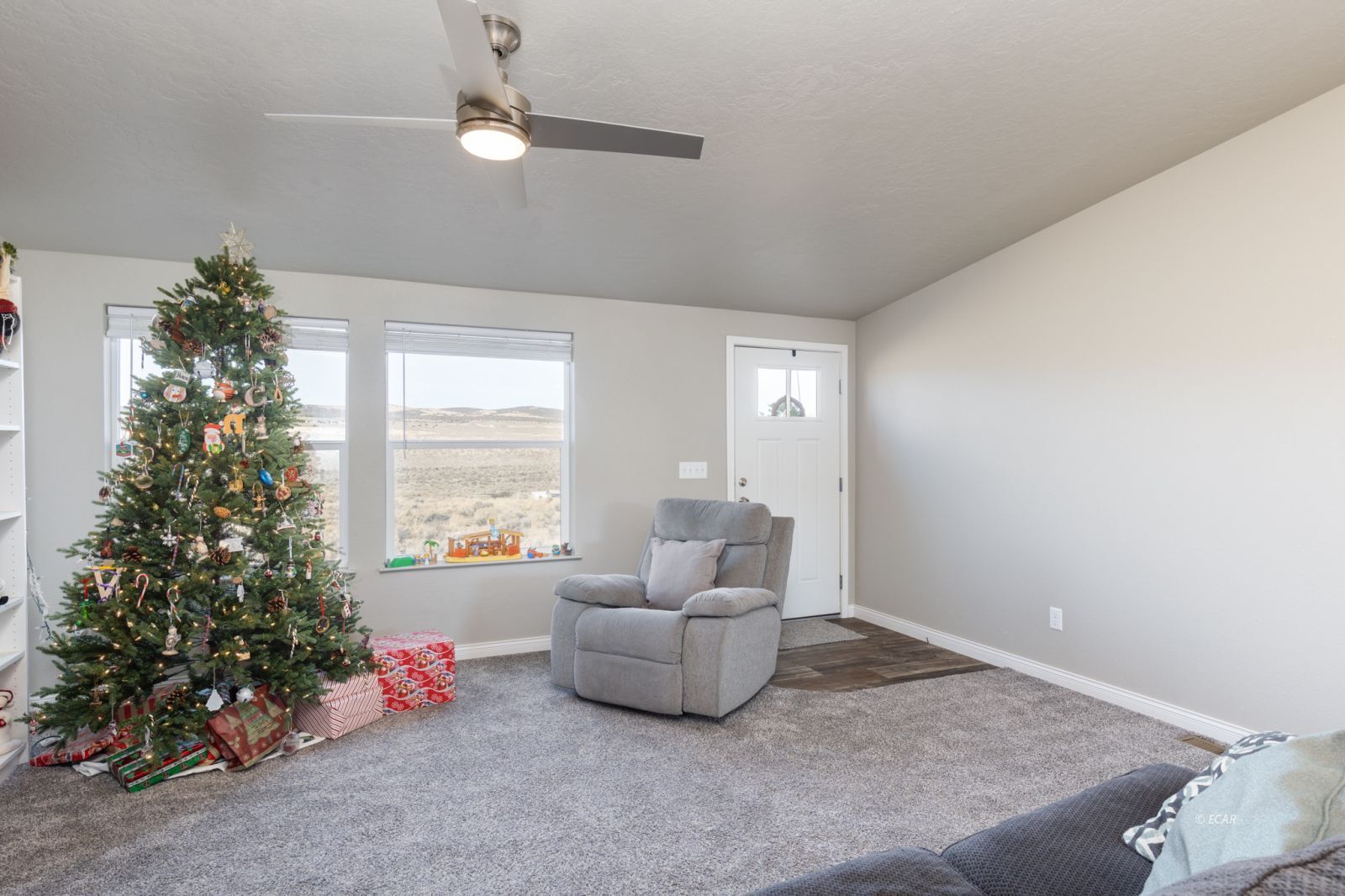 1019 Meadow View Drive Property Photo 6