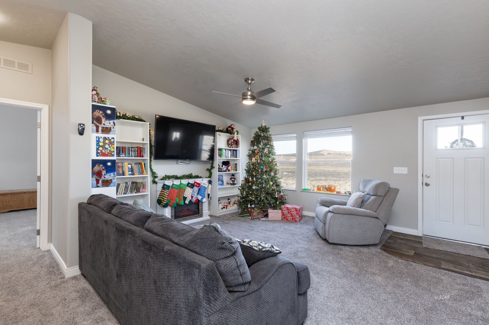 1019 Meadow View Drive Property Photo 8