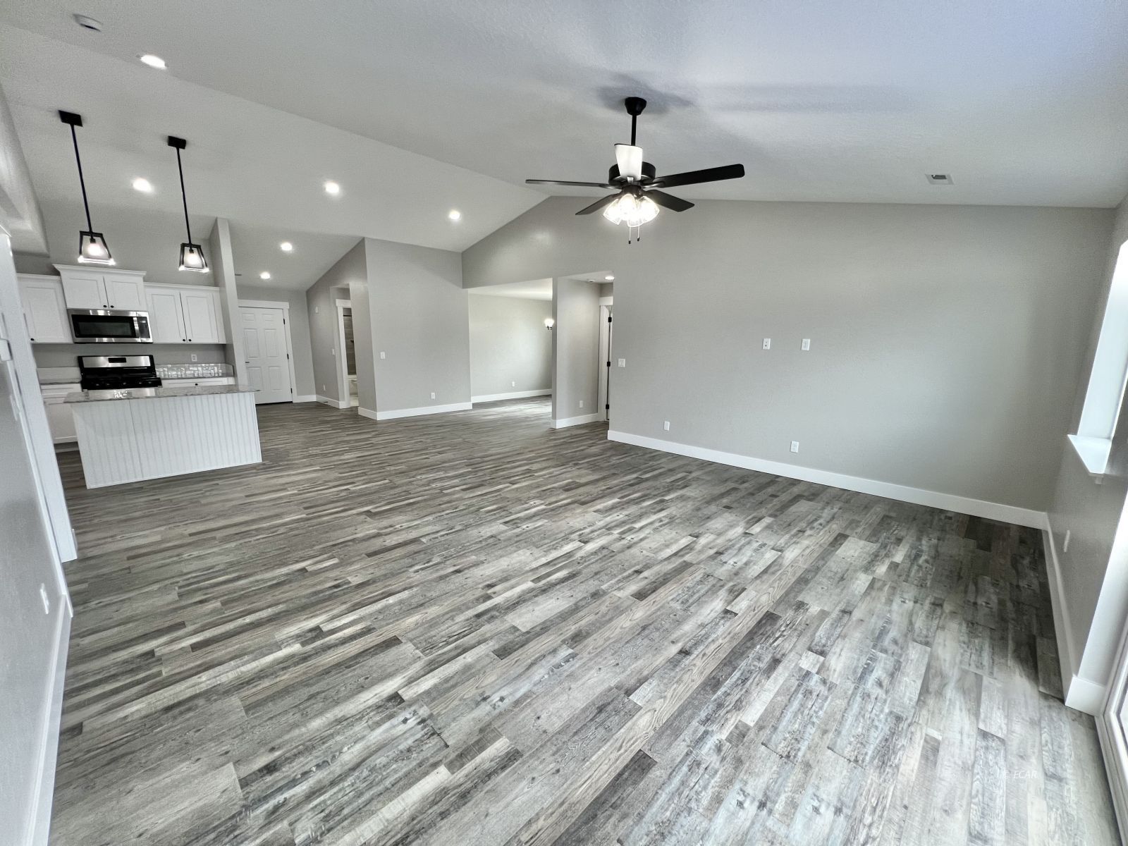 609 Westcott Drive Property Photo 12