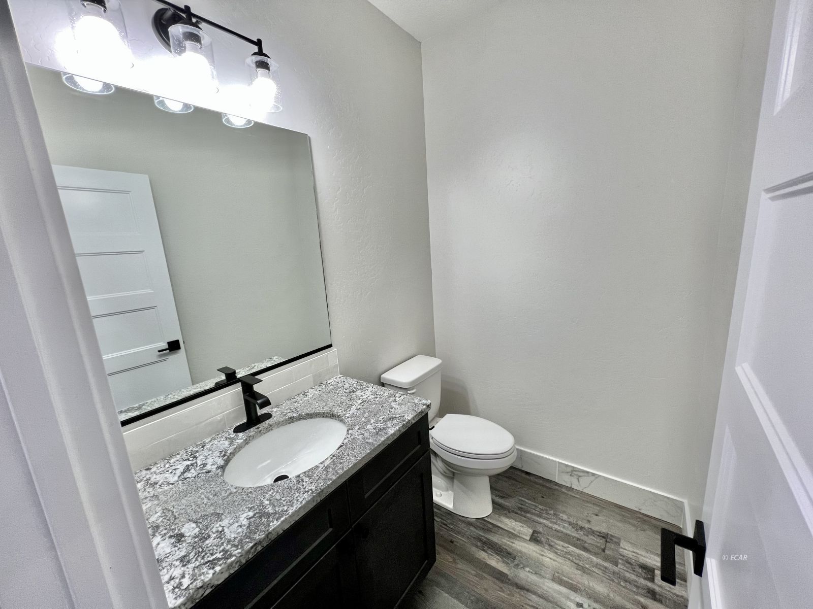 991 Wolf Creek Lane Property Photo 17