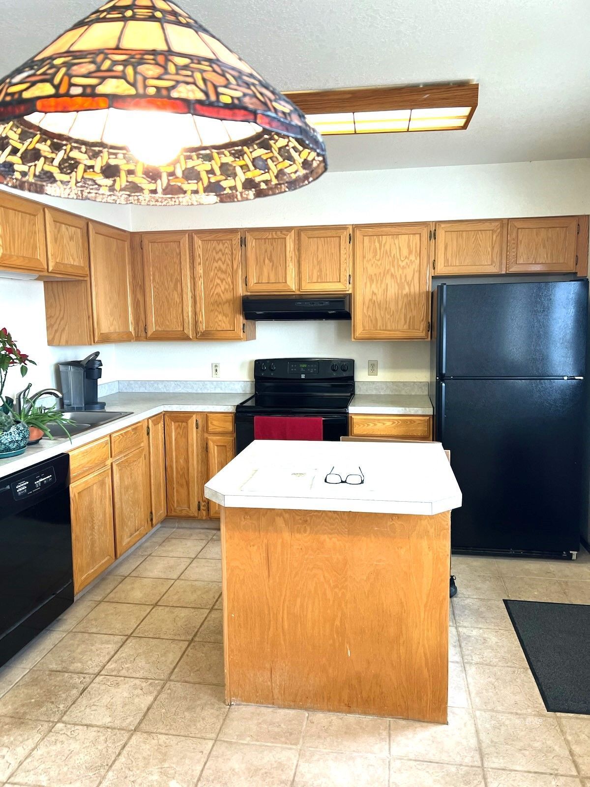 697 Clover Drive Property Photo 5