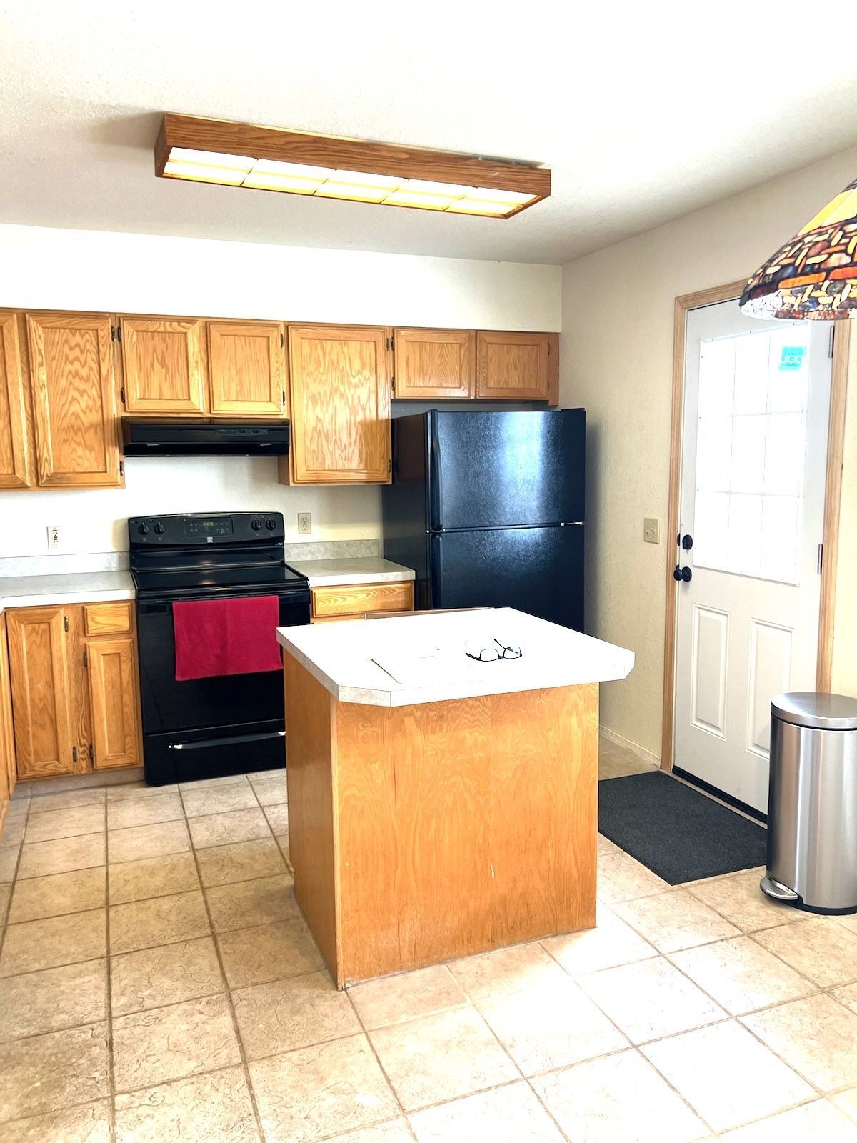 697 Clover Drive Property Photo 6