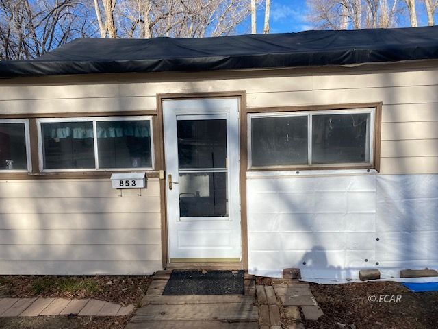 853 Wilson Avenue Property Photo 4