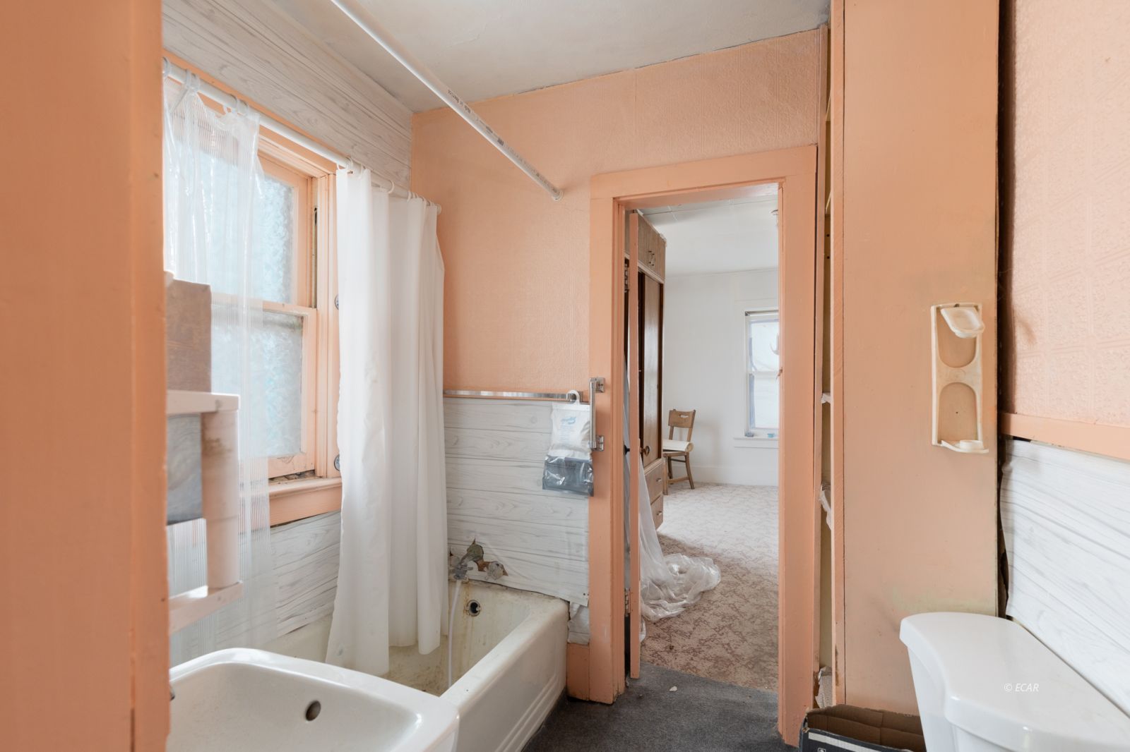 853 Wilson Avenue Property Photo 10