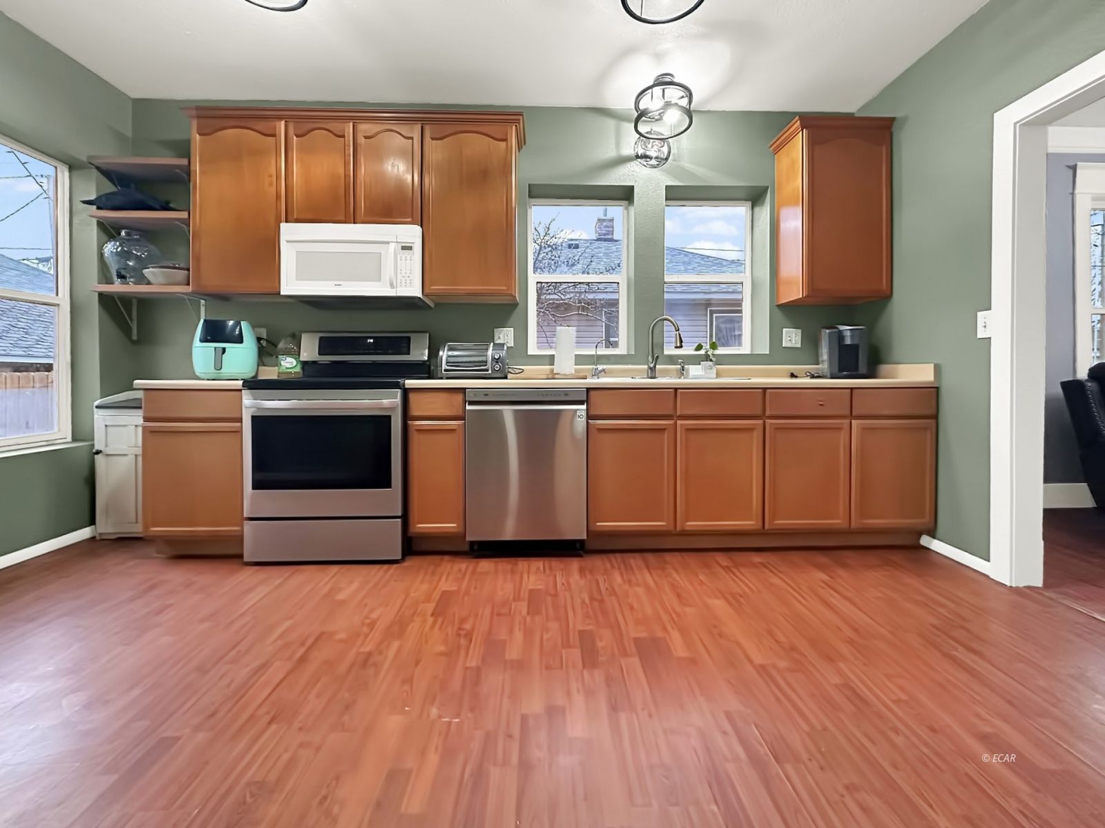 890 2nd Street Property Photo 13
