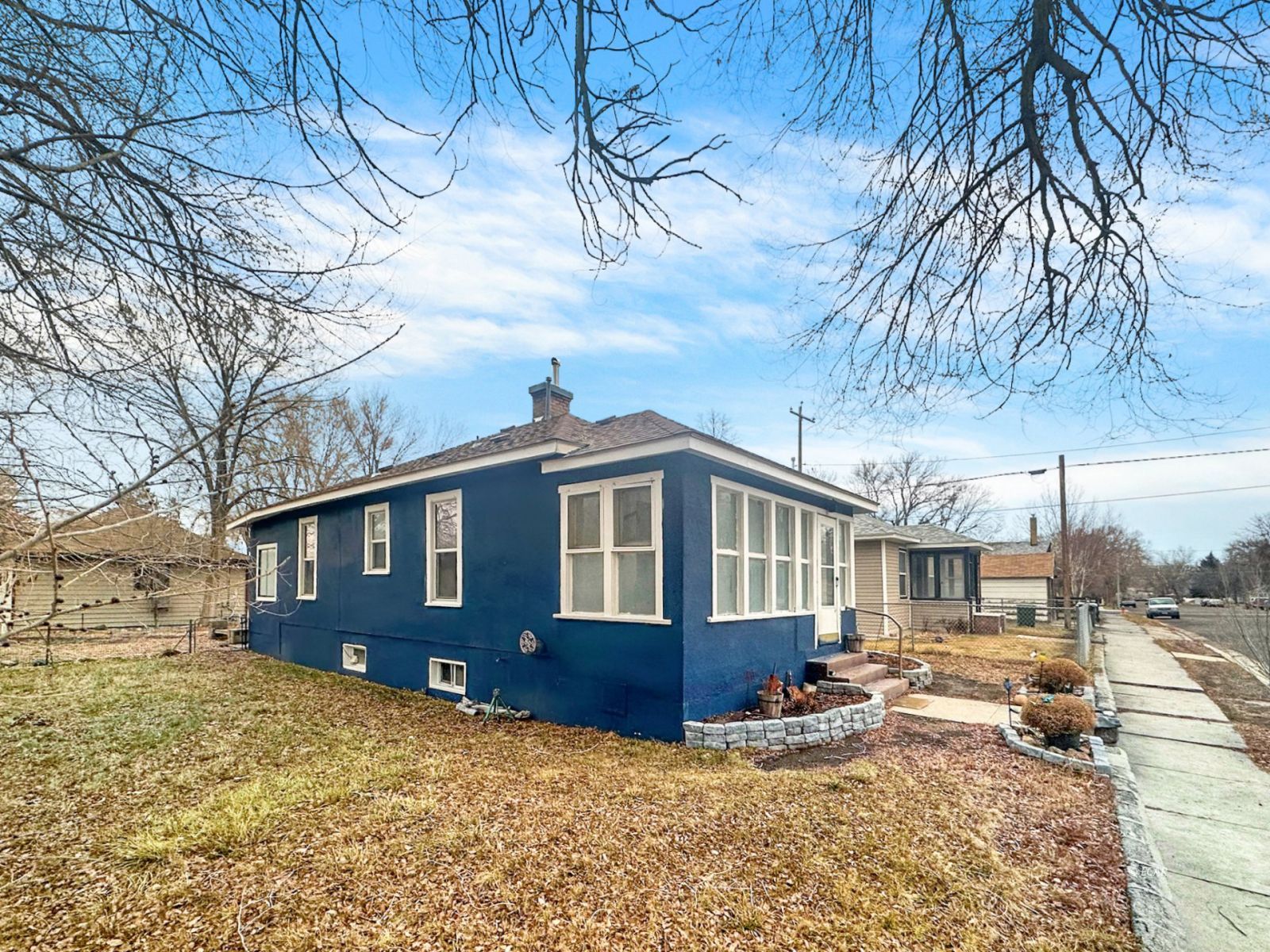 890 2nd Street Property Photo 38