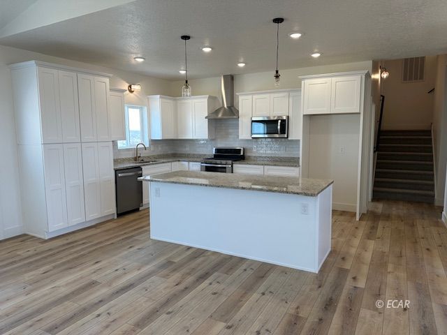 352 Oakmont Drive Property Photo 3