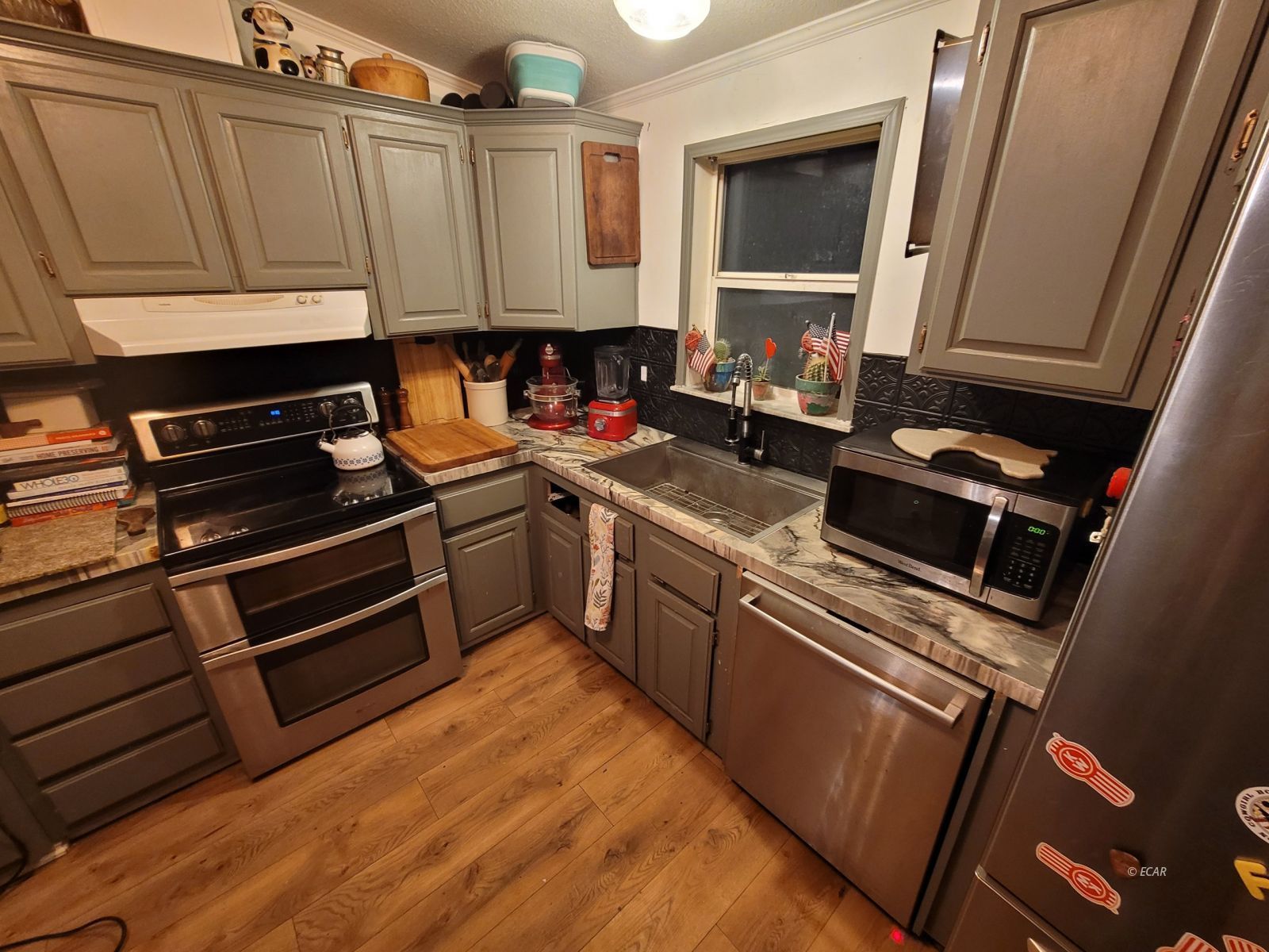 6160 Hayes Avenue Property Photo 8