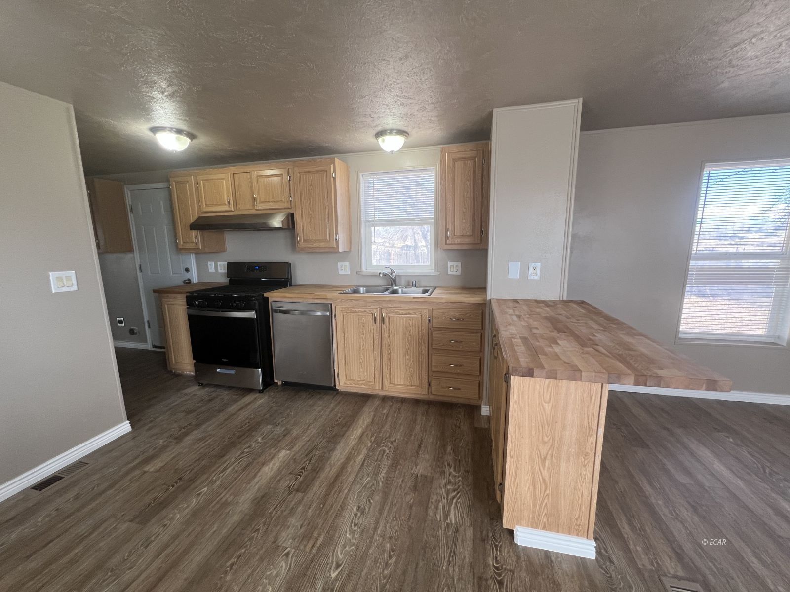 398 Smokey Drive Property Photo 9