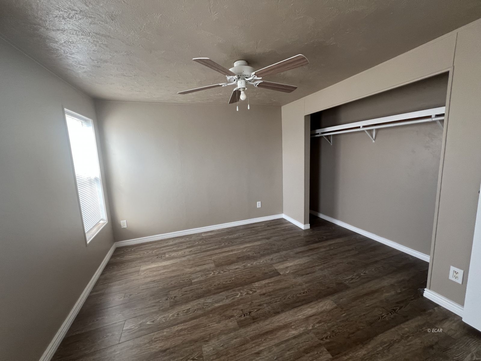 398 Smokey Drive Property Photo 11