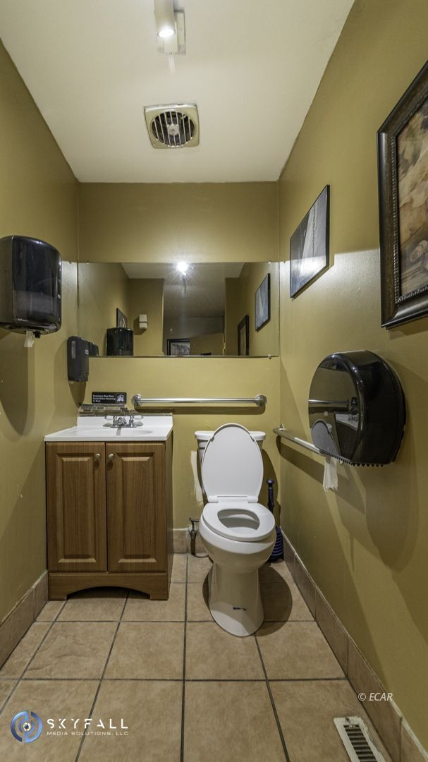 351 Silver Street Property Photo 34