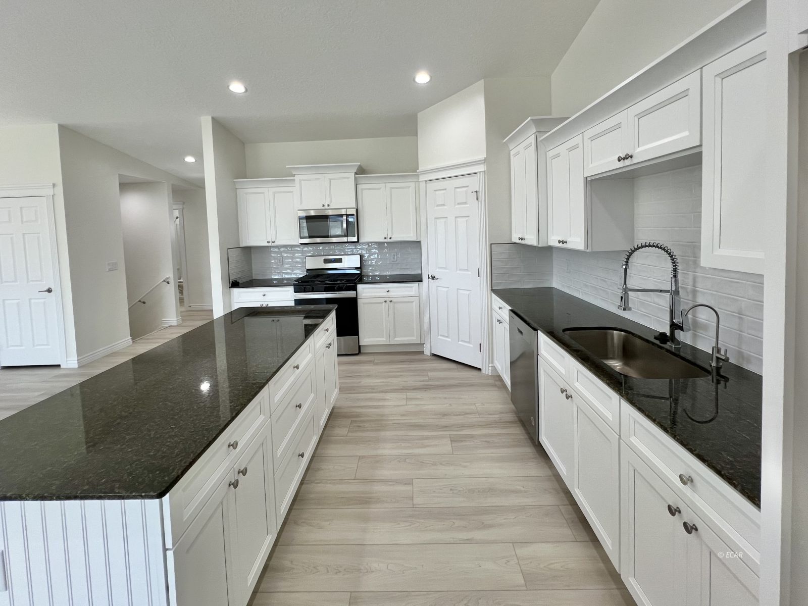 298 Diamond Ridge Drive Property Photo 8