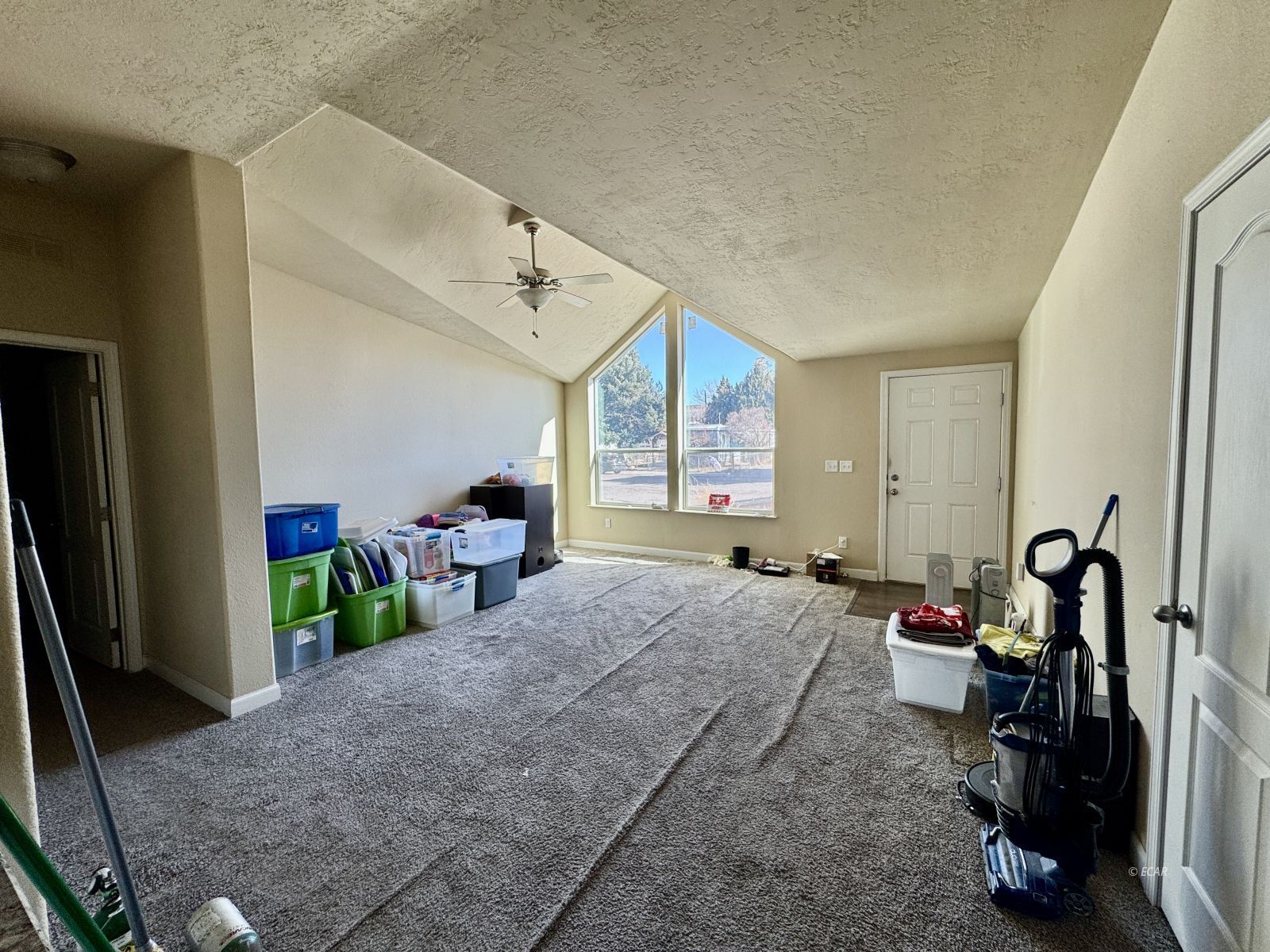 1015 Panorama Drive Property Photo 6