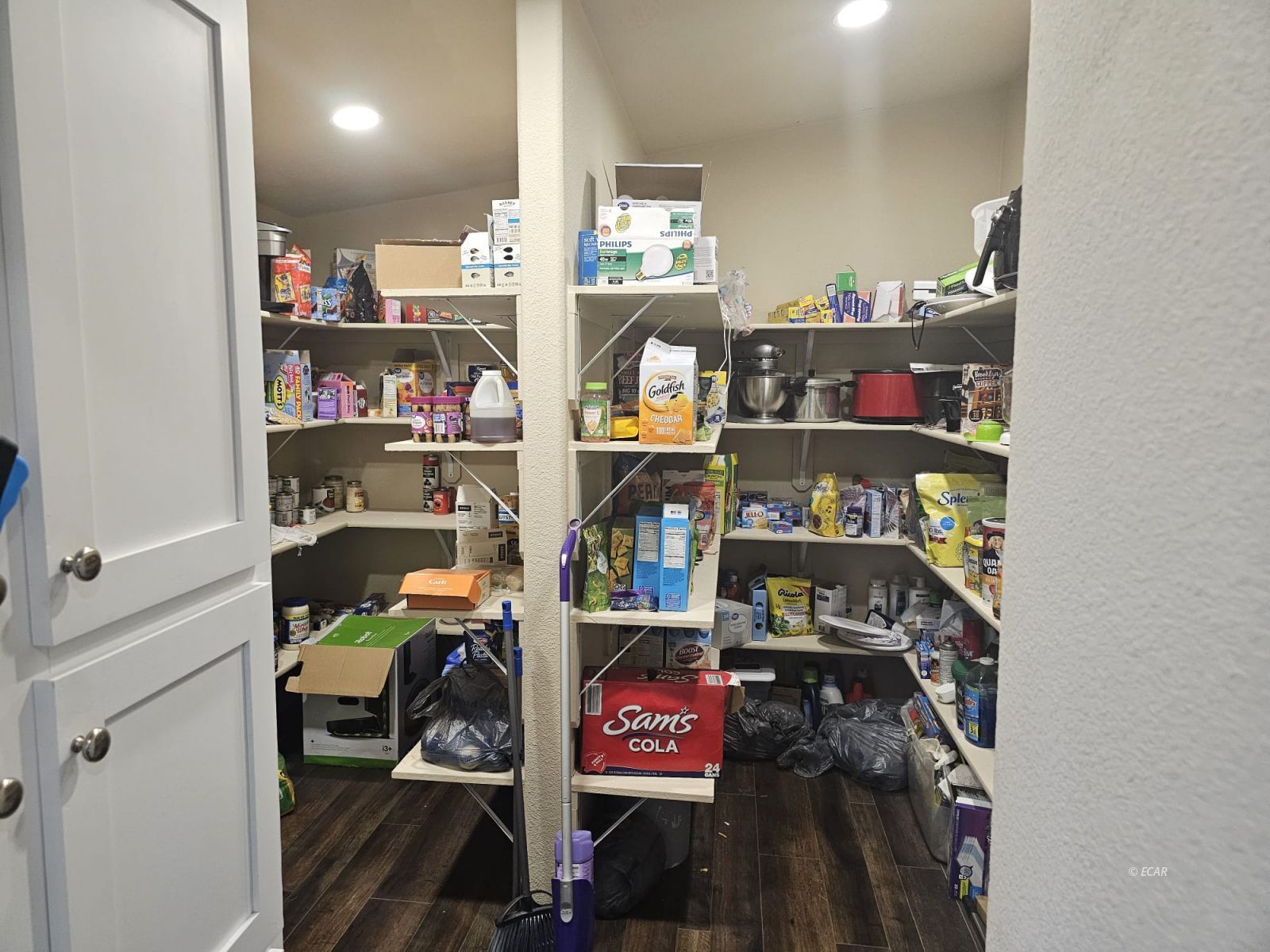 1015 Panorama Drive Property Photo 13