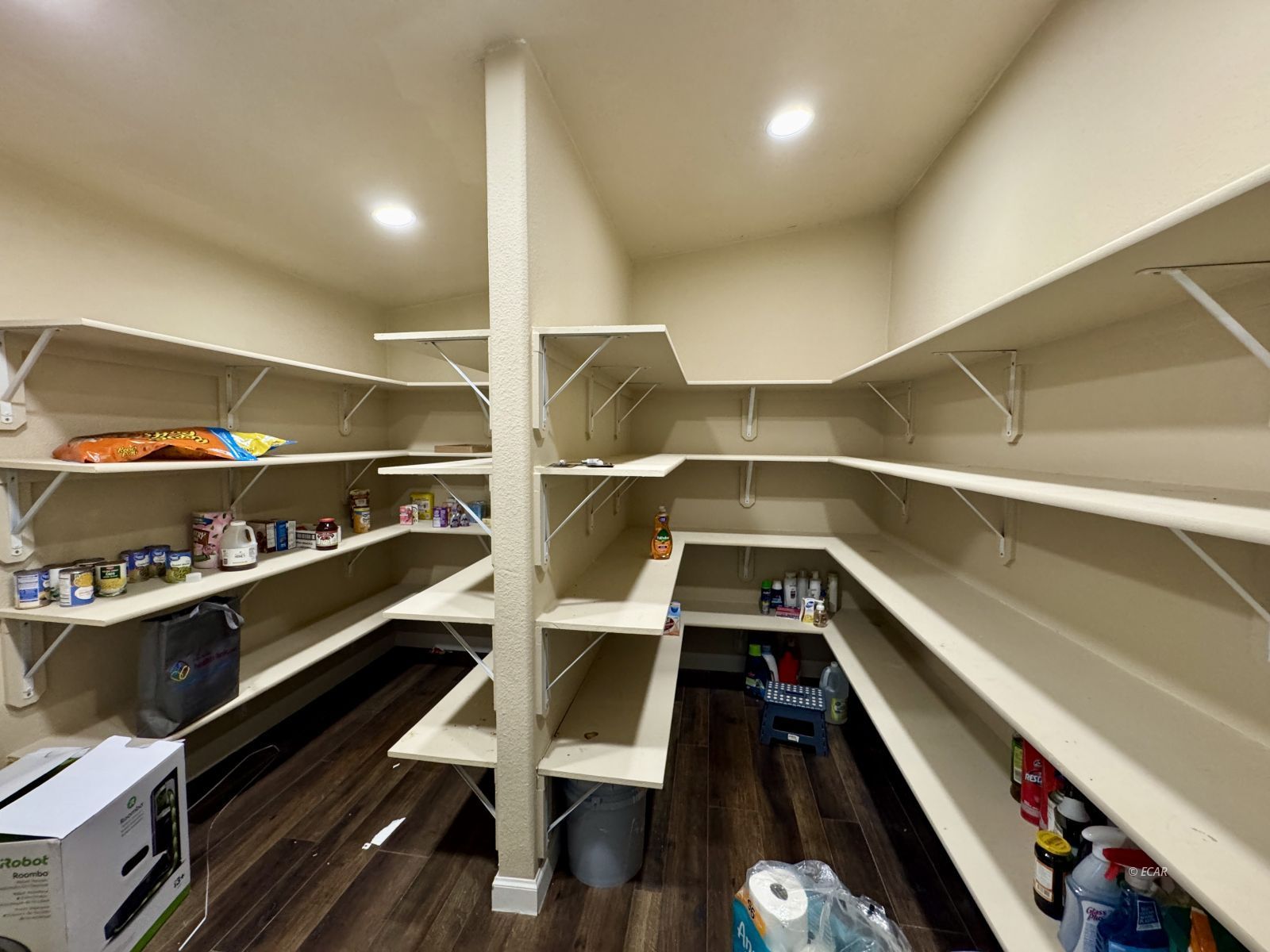 1015 Panorama Drive Property Photo 14