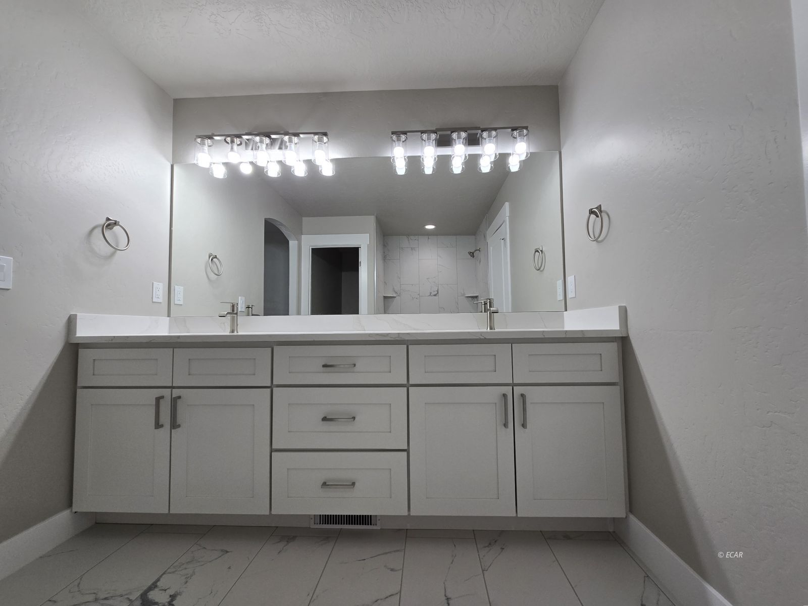 319 Parkchester Circle Property Photo 17