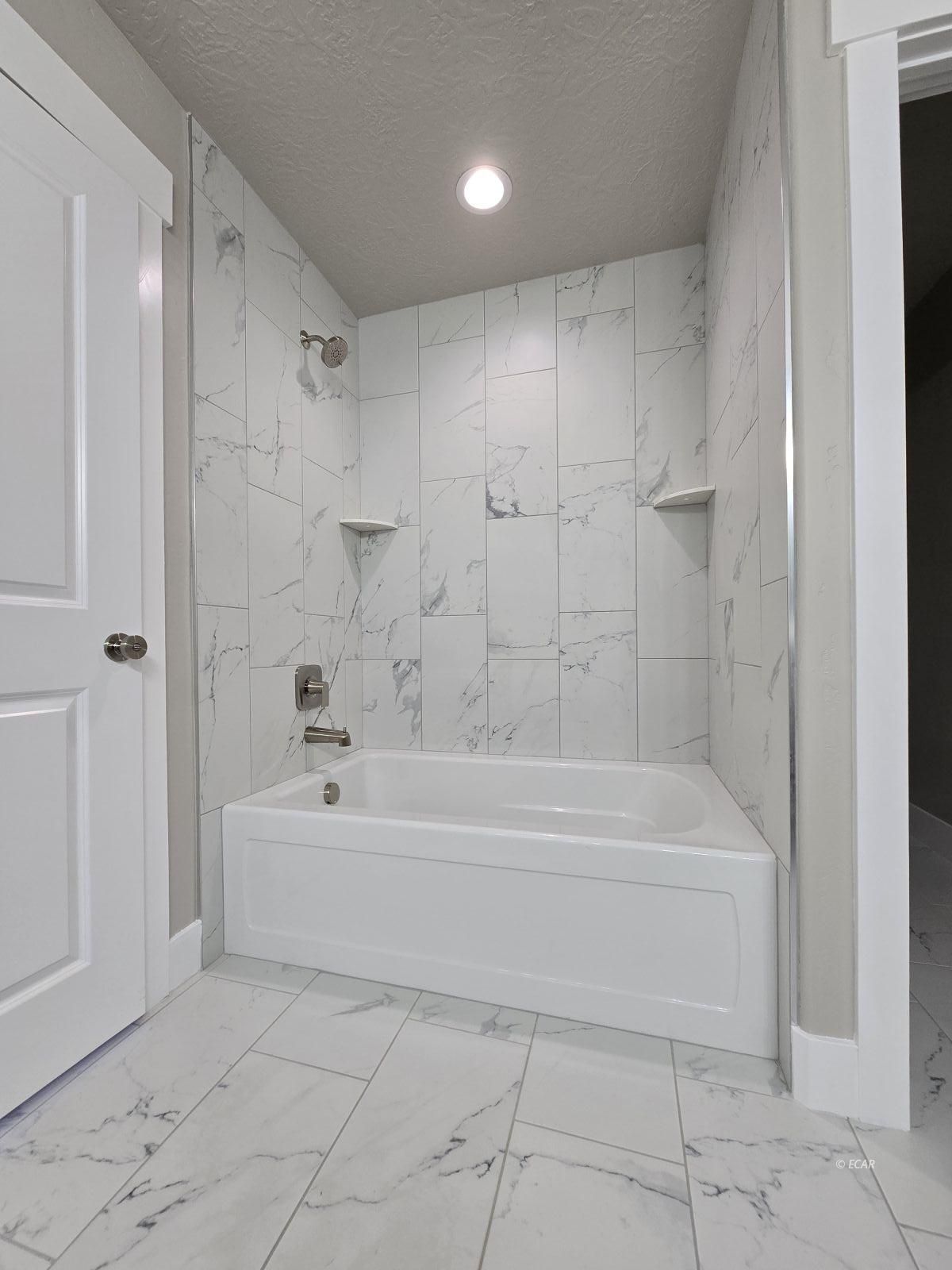 319 Parkchester Circle Property Photo 18