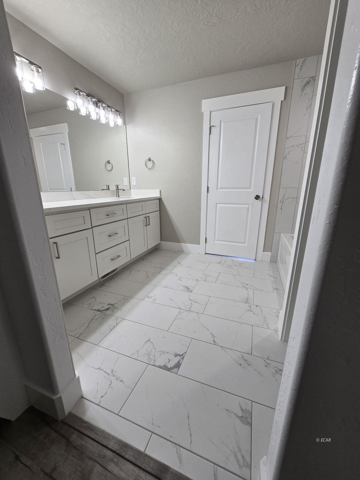 319 Parkchester Circle Property Photo 21