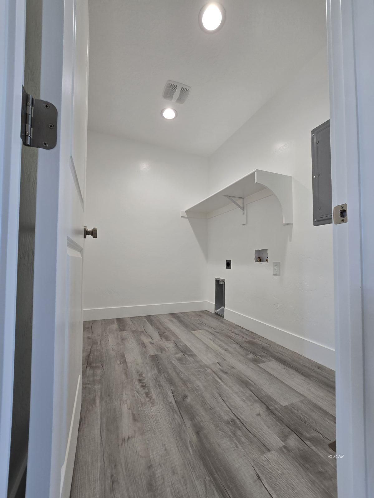 319 Parkchester Circle Property Photo 28