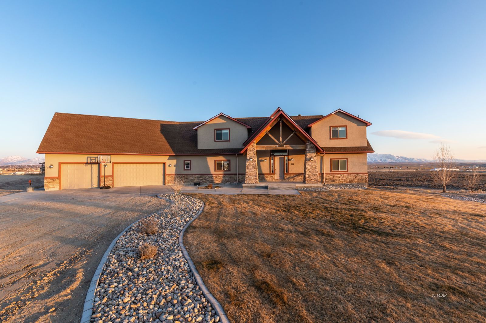 652 Gary's Way Property Photo