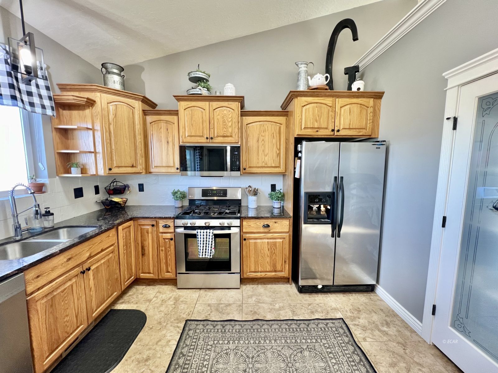 471 Foxridge Drive Property Photo 10