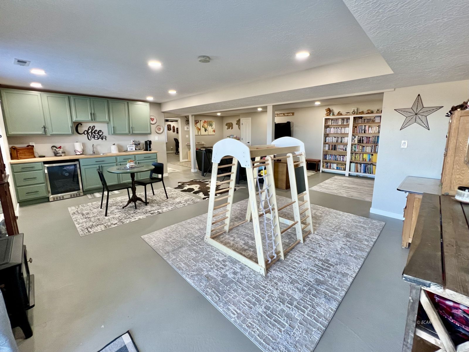 471 Foxridge Drive Property Photo 28