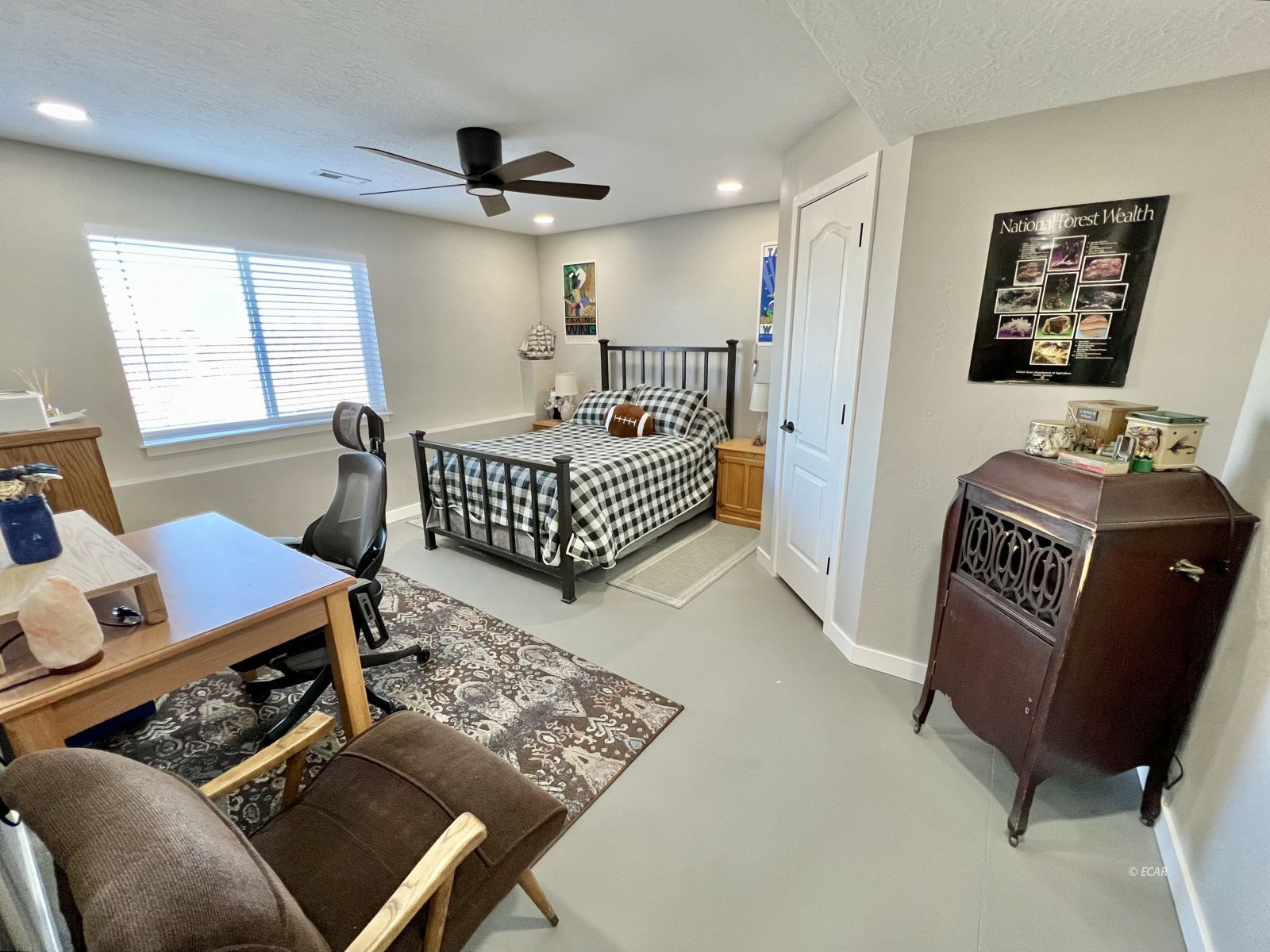 471 Foxridge Drive Property Photo 32