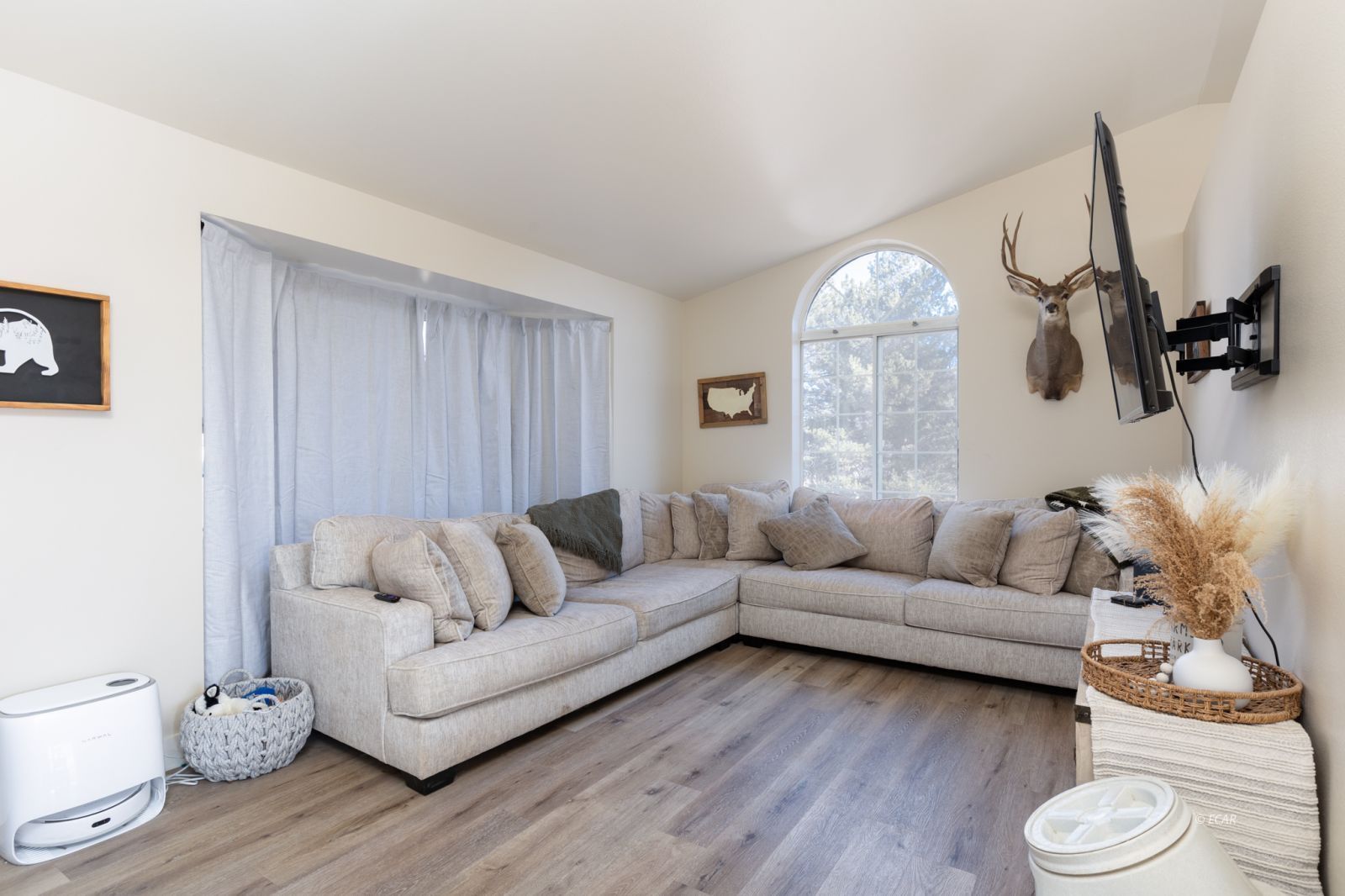 164 Cascade Drive Property Photo 4
