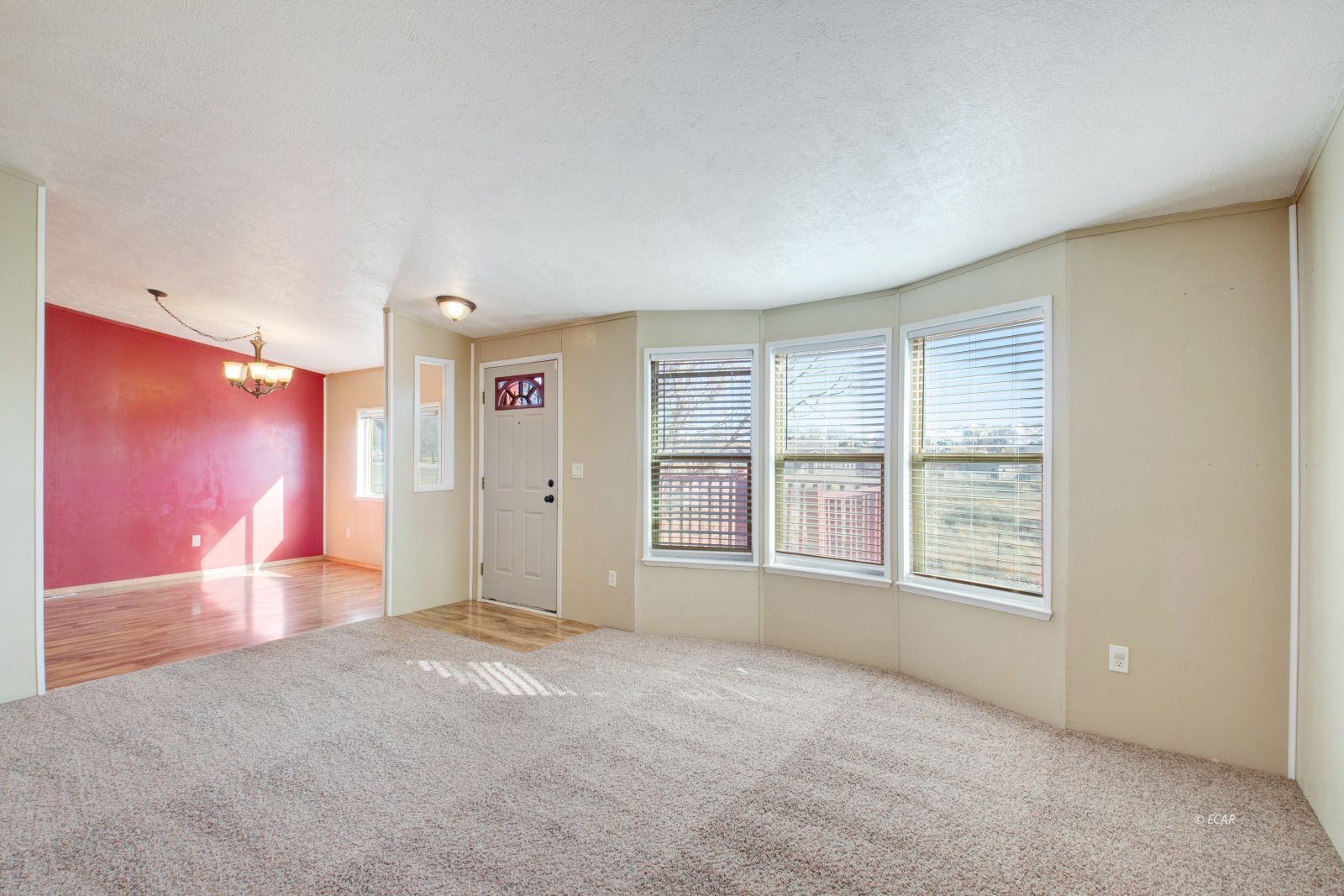 552 Tiffany Drive Property Photo 4