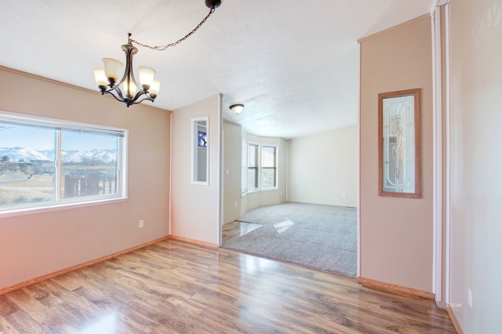552 Tiffany Drive Property Photo 6