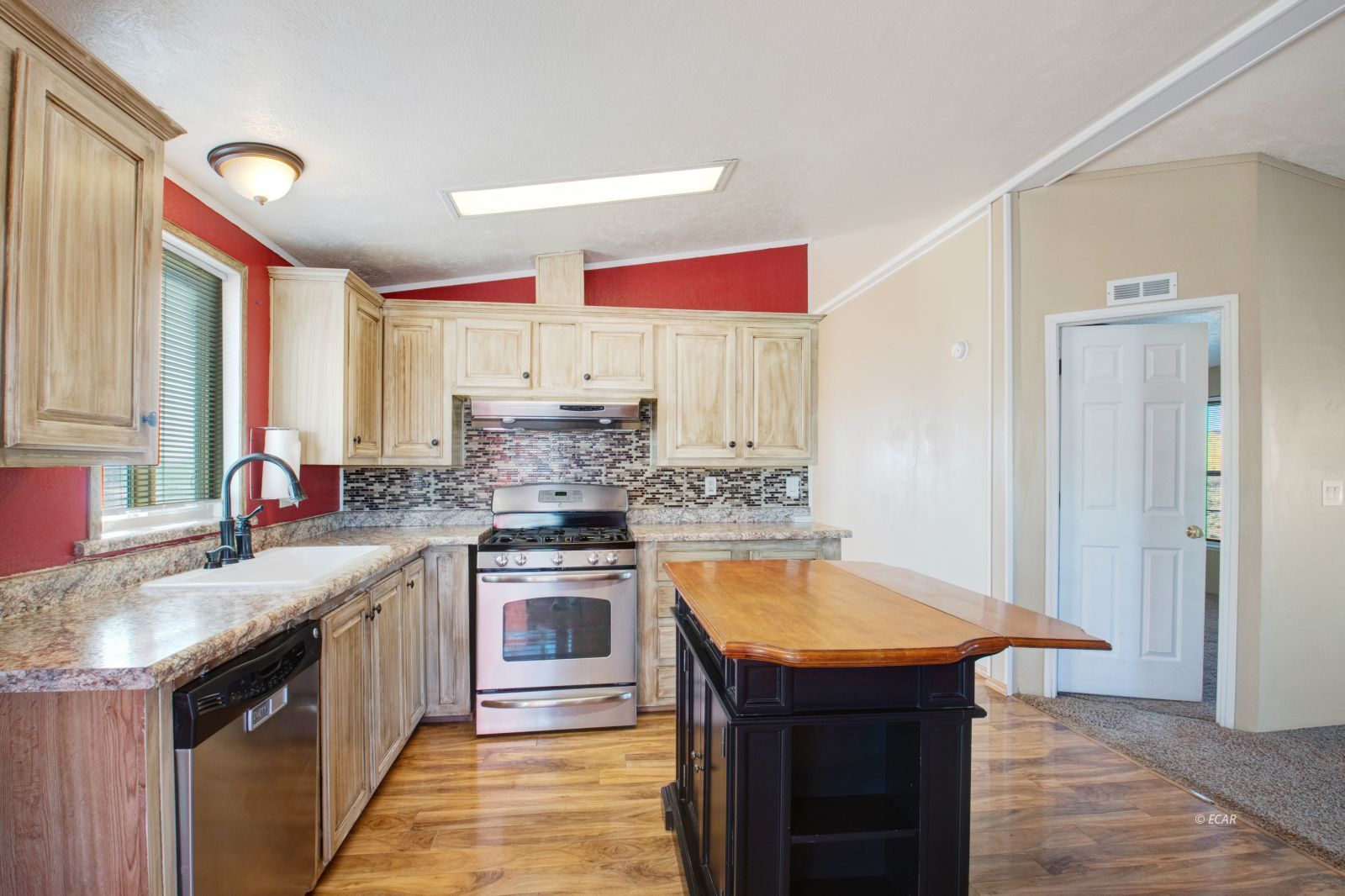 552 Tiffany Drive Property Photo 11