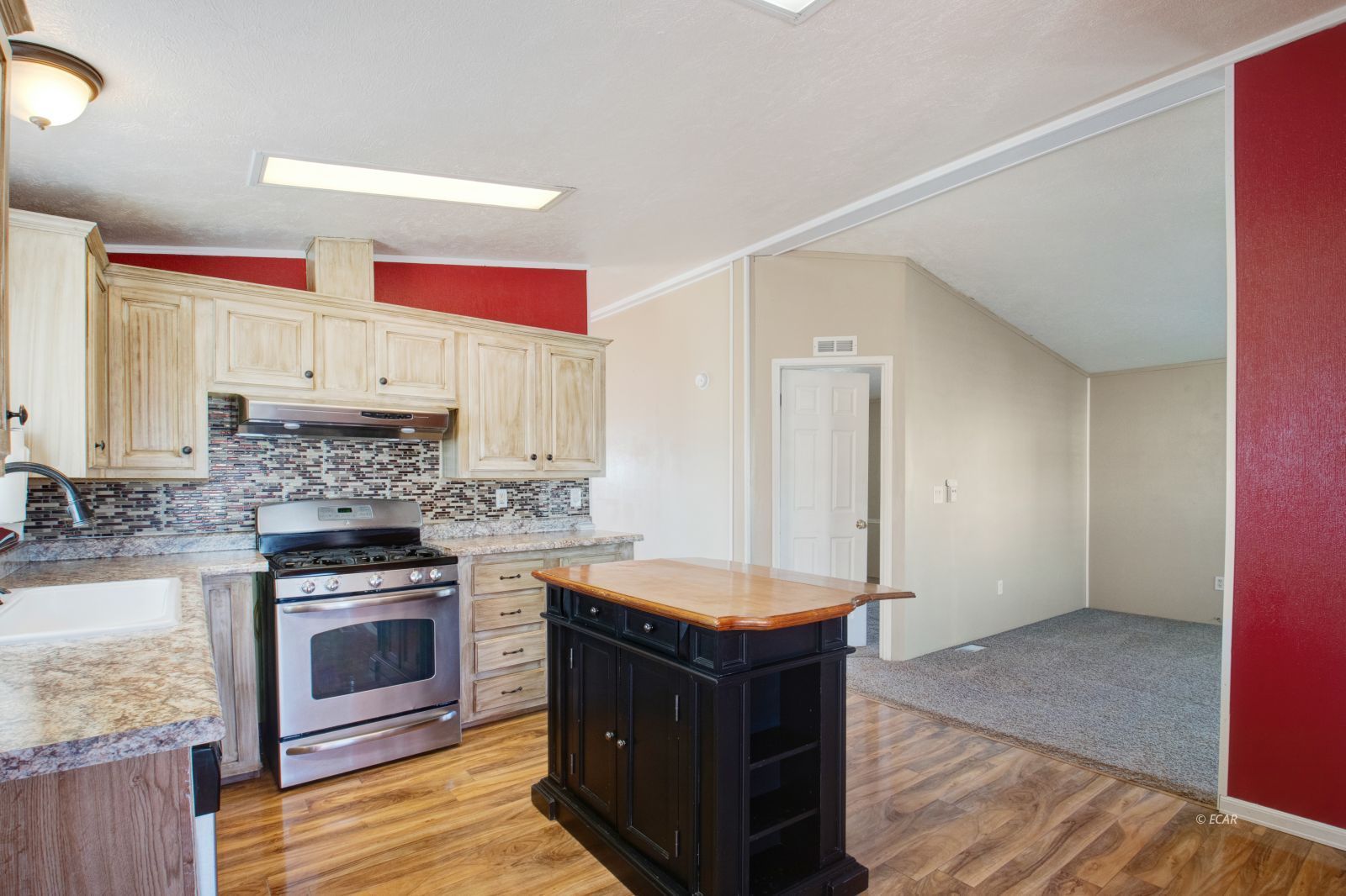 552 Tiffany Drive Property Photo 12