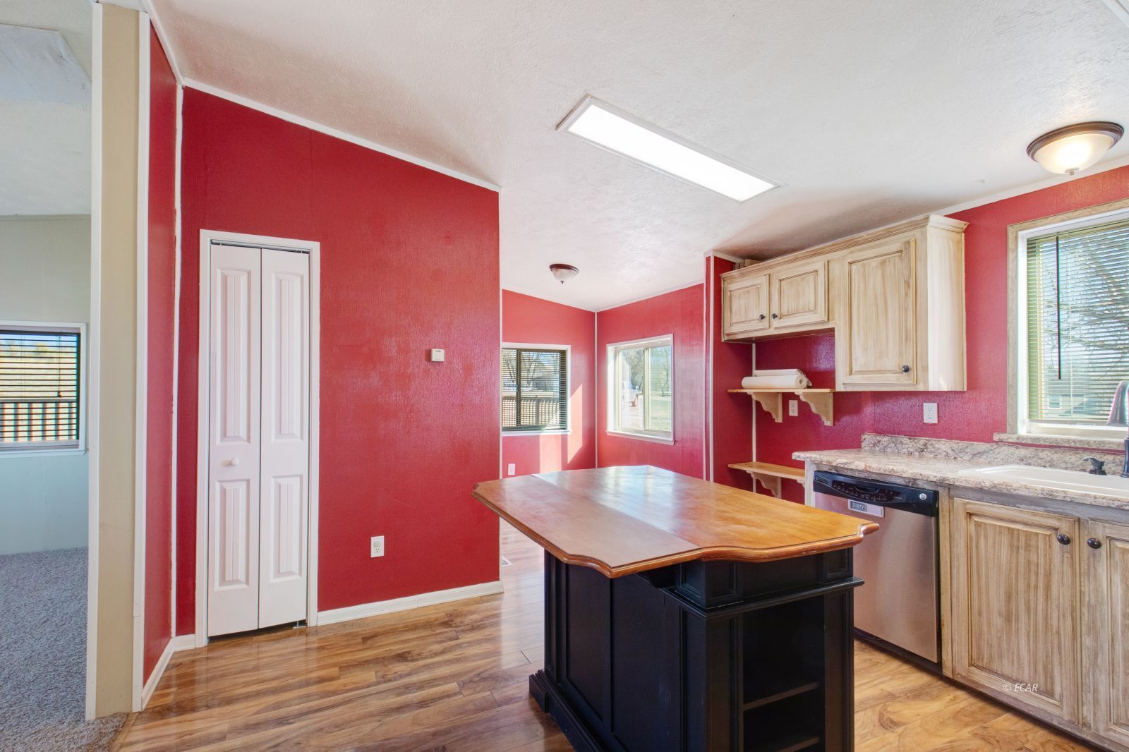 552 Tiffany Drive Property Photo 13
