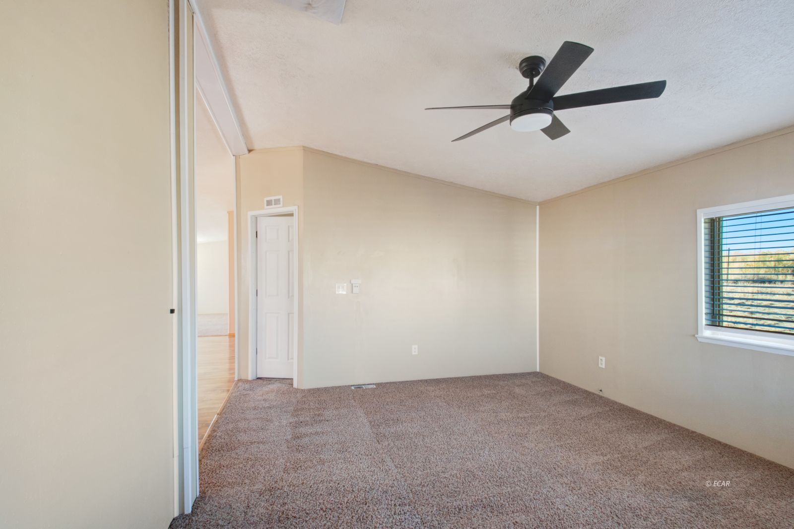 552 Tiffany Drive Property Photo 15