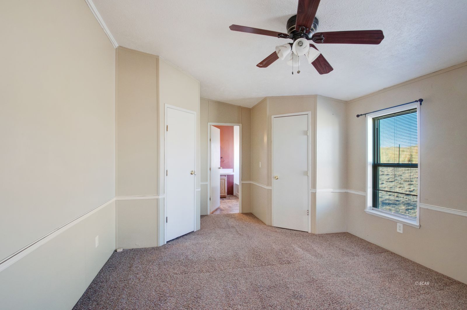 552 Tiffany Drive Property Photo 16