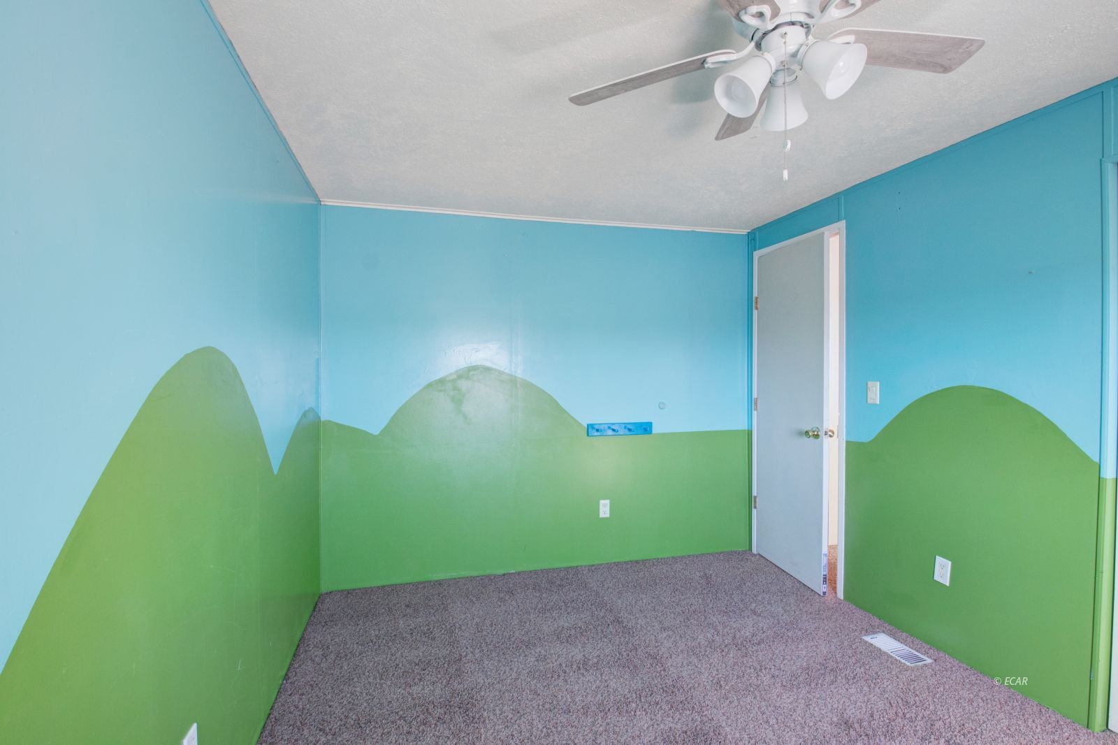 552 Tiffany Drive Property Photo 24