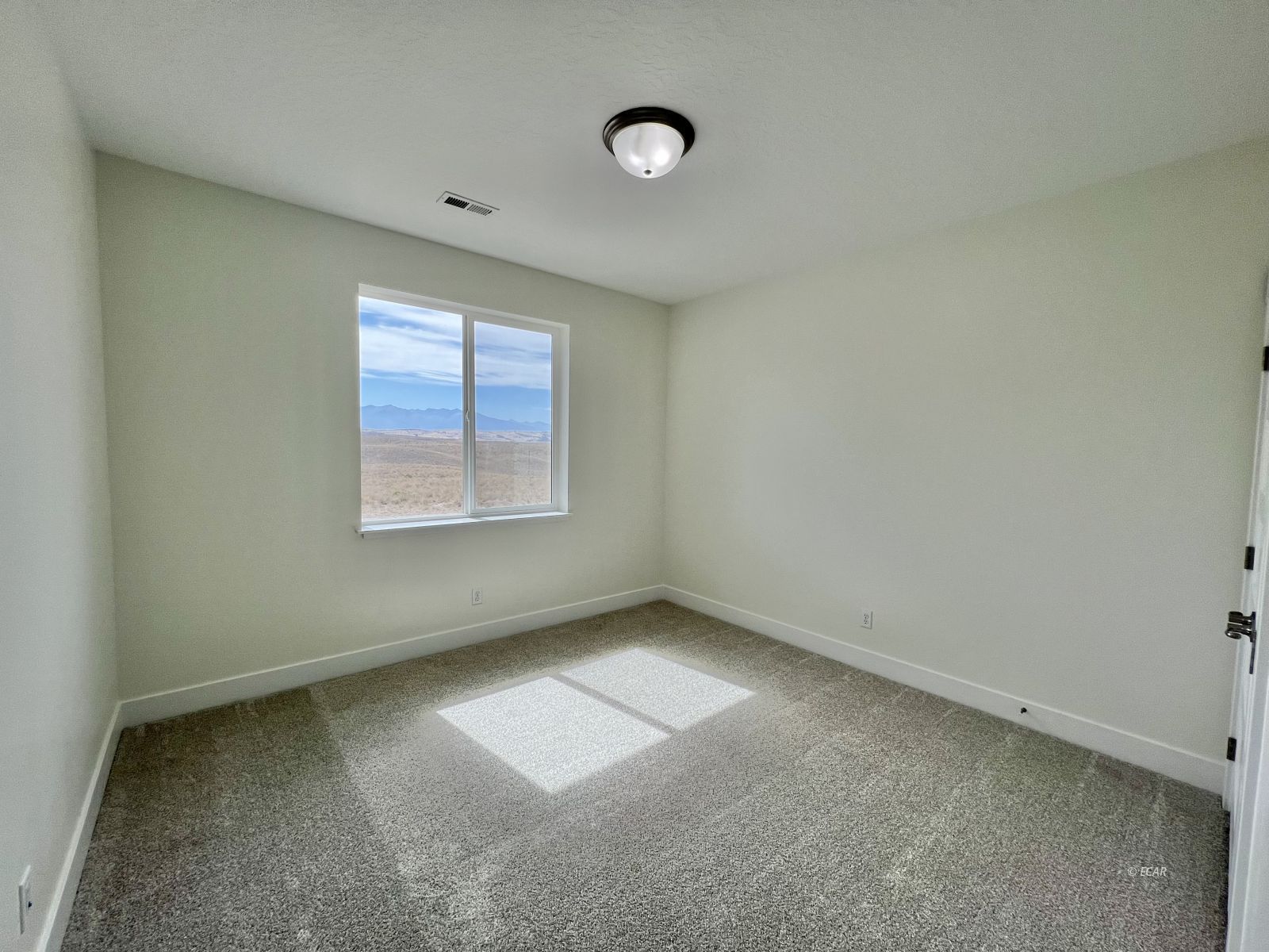 4451 York Boulevard Property Photo 19