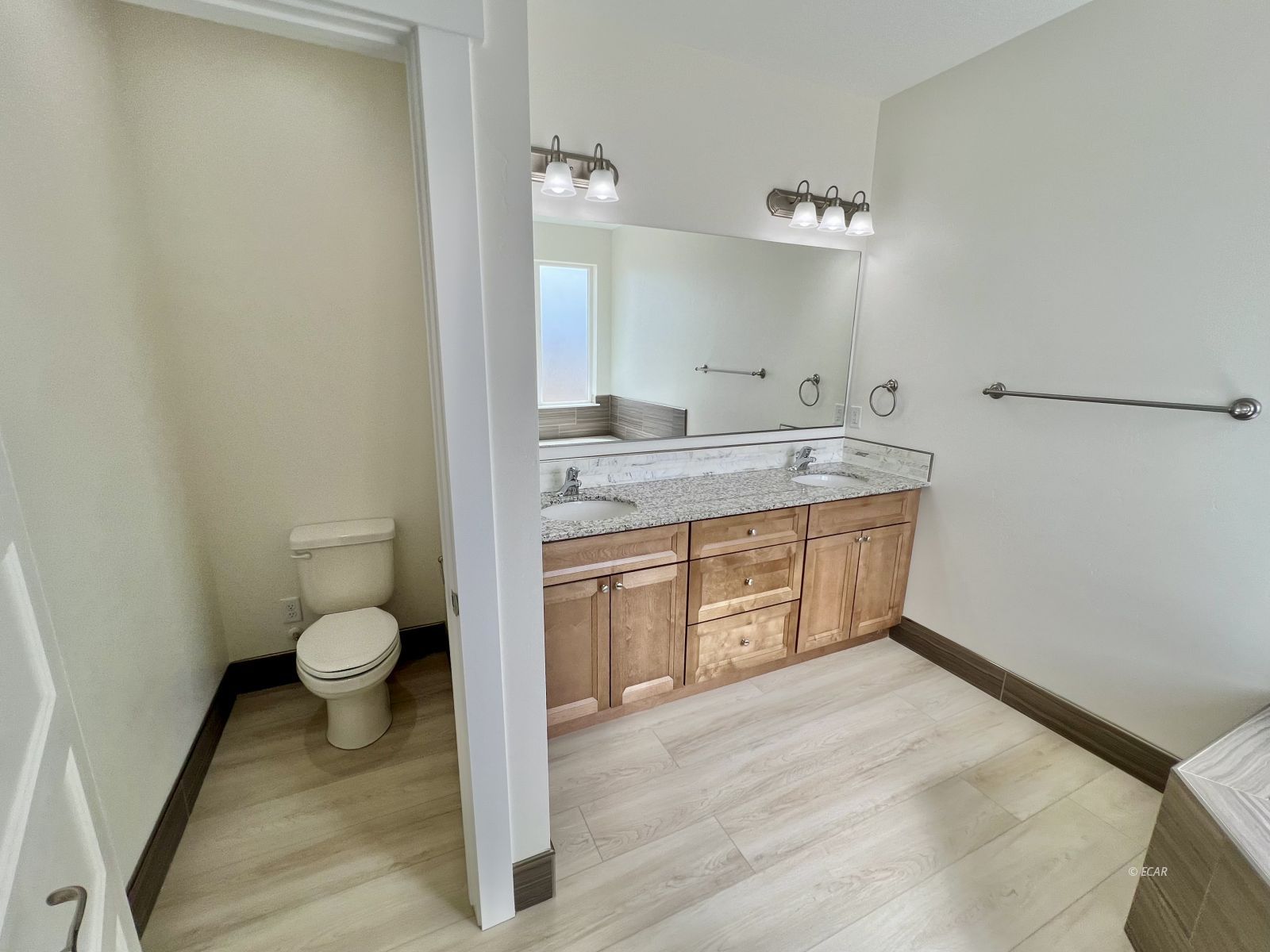 4451 York Boulevard Property Photo 30