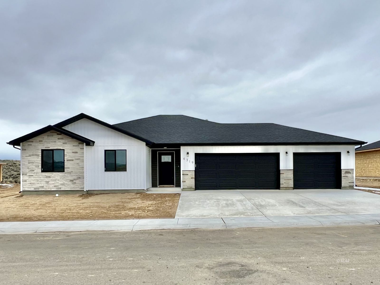 4319 Windsor Avenue Property Photo 1