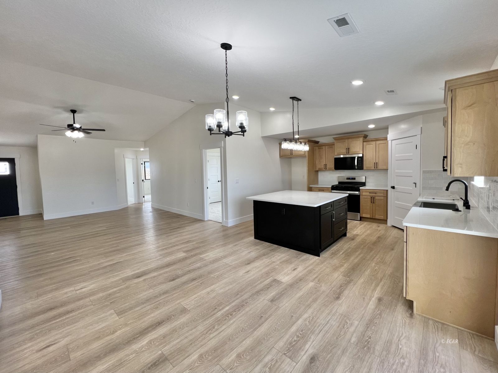 4319 Windsor Avenue Property Photo 6