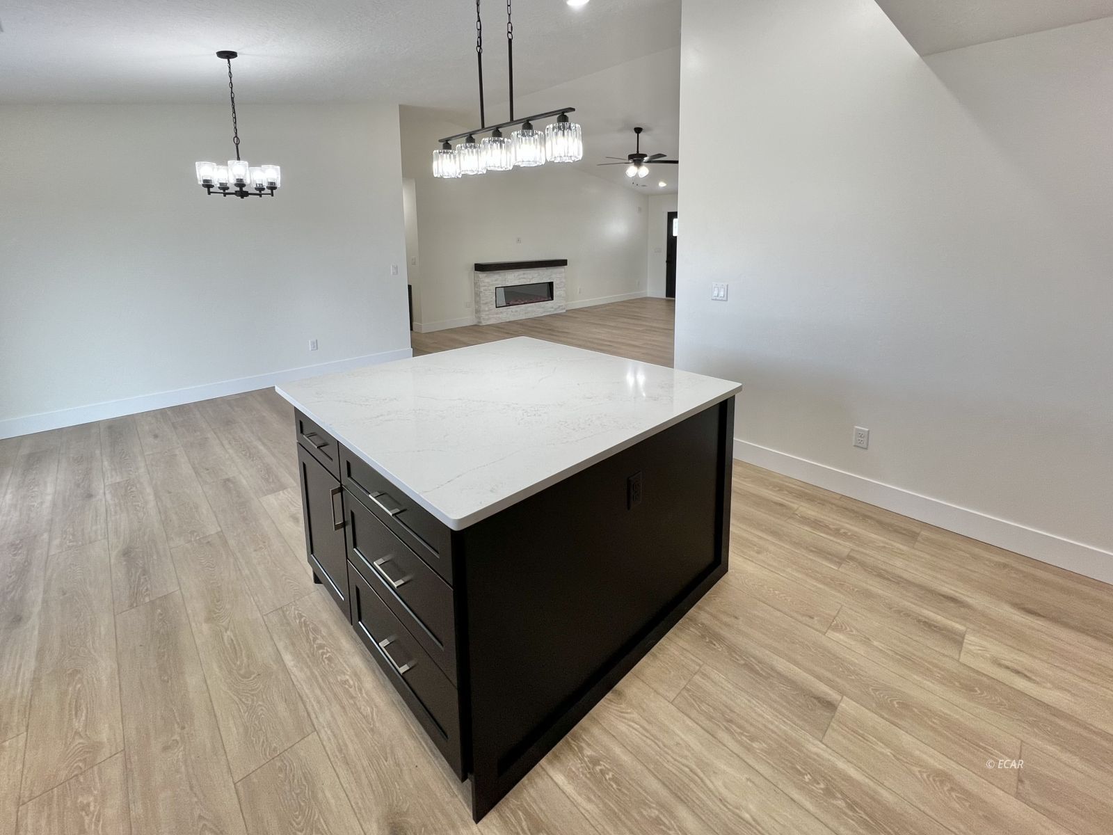 4319 Windsor Avenue Property Photo 9