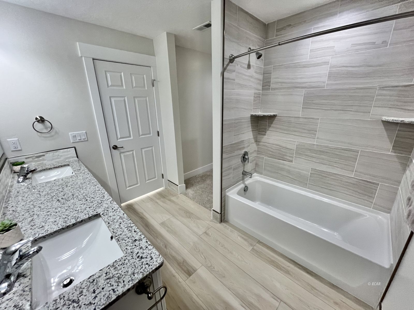 4319 Windsor Avenue Property Photo 25