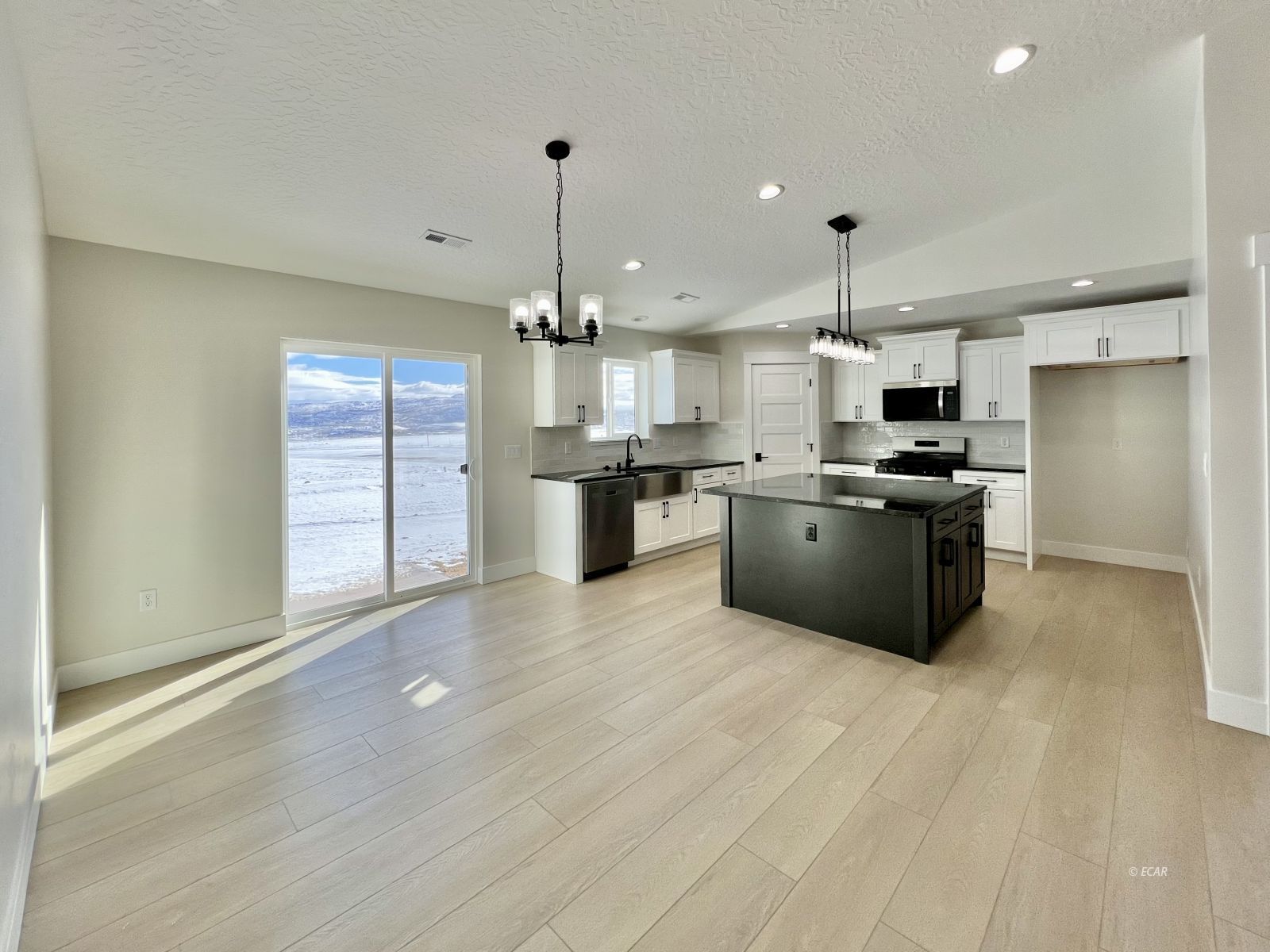 4330 Campbell Road Property Photo 5