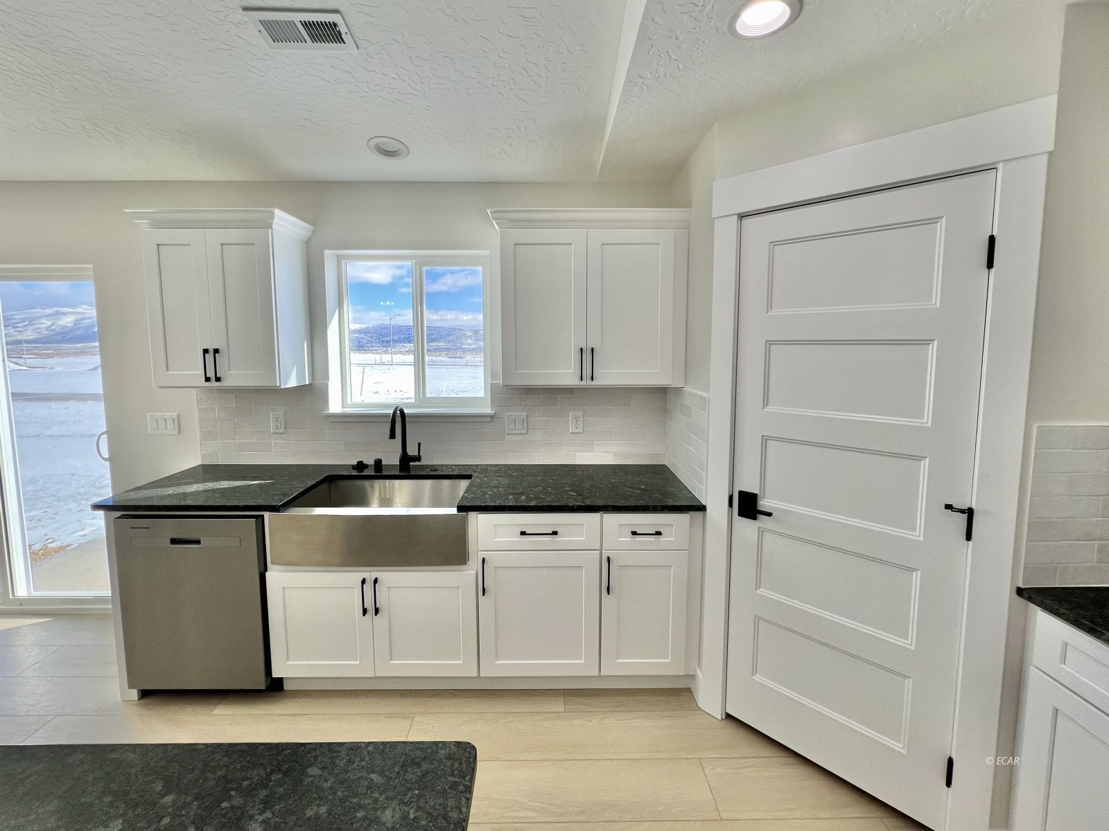 4330 Campbell Road Property Photo 9