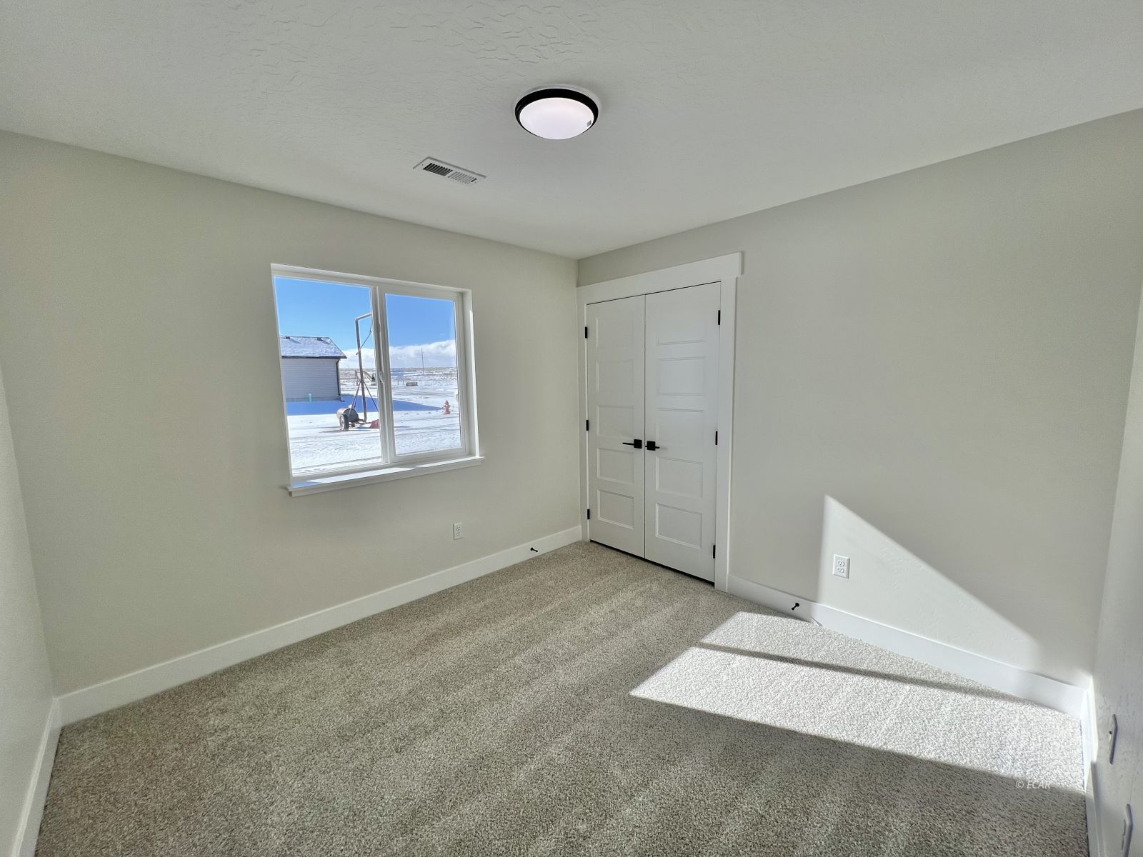 4330 Campbell Road Property Photo 11