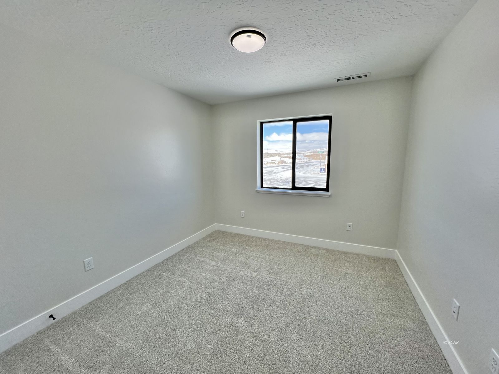 4330 Campbell Road Property Photo 15