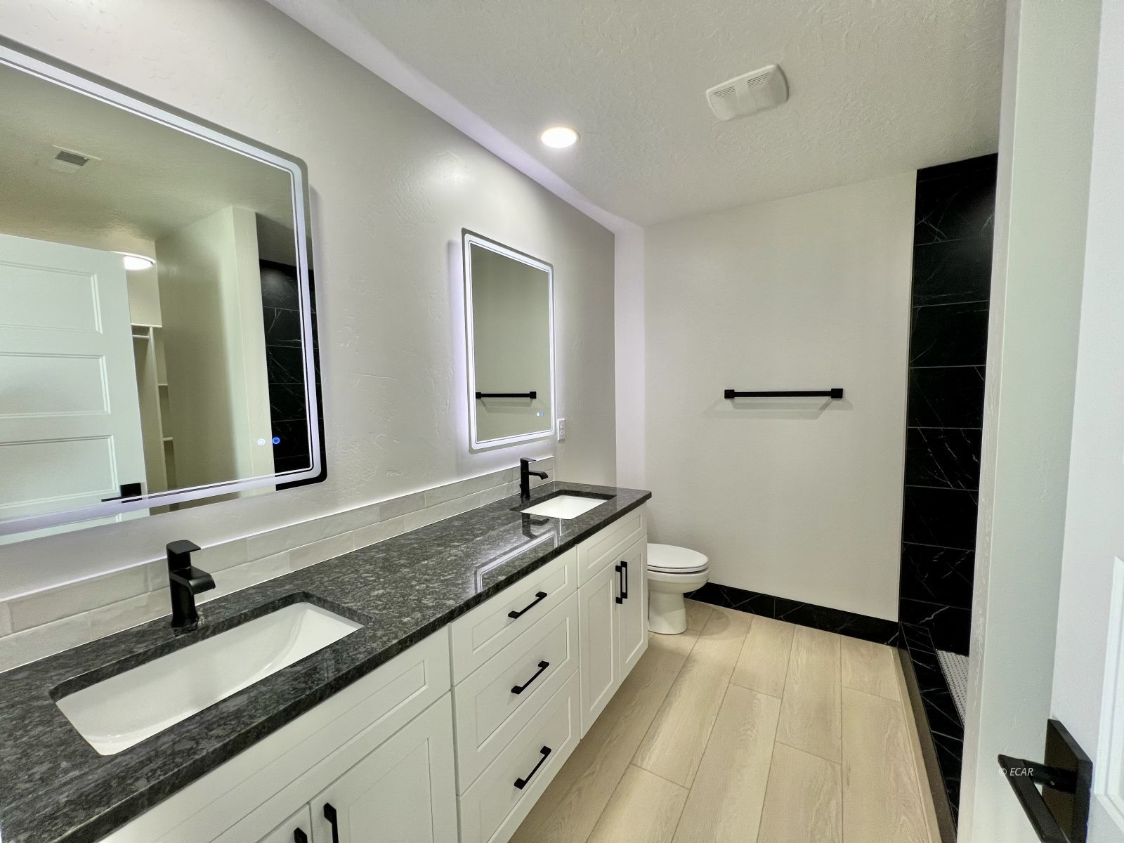 4330 Campbell Road Property Photo 23