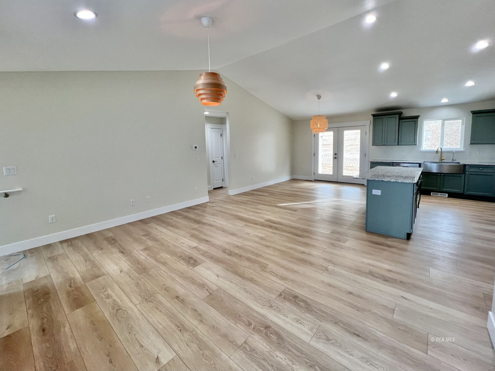 4449 York Boulevard Property Photo 4